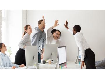 Leading Dynamic Teams