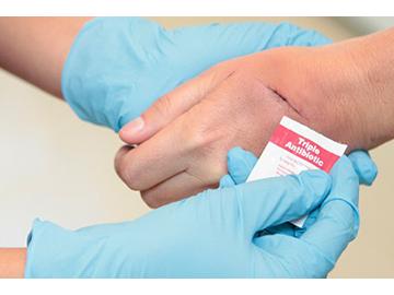 First Aid - Module 04 - Bleeding and Wound Care (US) Course