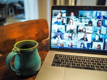 Managing &amp; Leading Remote Teams: Strategies &amp; Best Practices