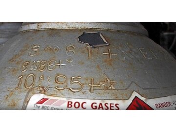 Compressed Gas Cylinders For Laboratories: Labeling and Identification