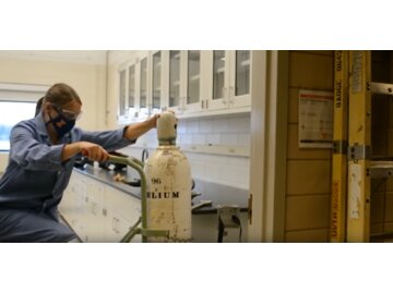 Compressed Gas Cylinders For Laboratories: Transportation