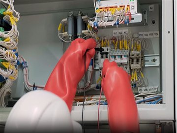 Electrical Safety in Construction: Arc Flash Awareness