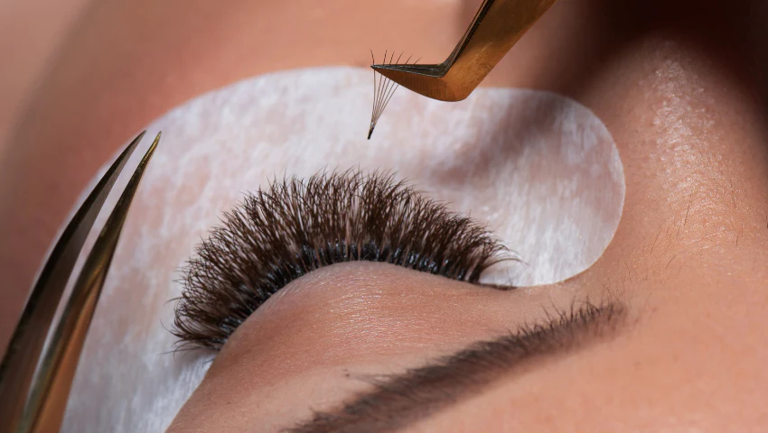 Eyelash Technician