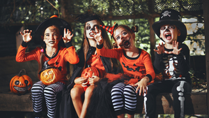 Halloween Costumes & Decor